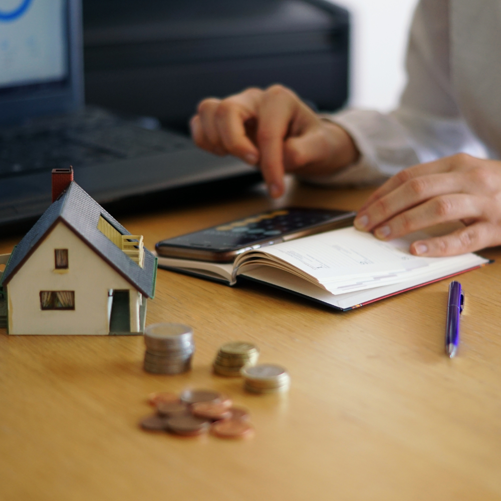 Kötelező-e számlát kiállítani a magánszemélynek az ingatlan bérbeadás esetén?